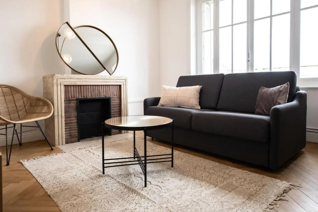 Le Celeste - Bel Appartement Refait A Neuf - Vue Fourviere 0*, Lyon France